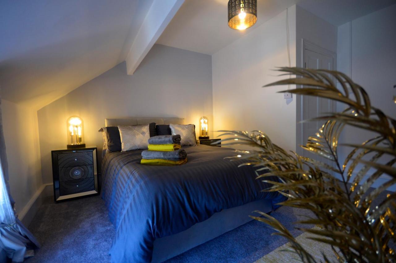 Heritage Holiday Accommodation ペムブローク・ドック エクステリア 写真